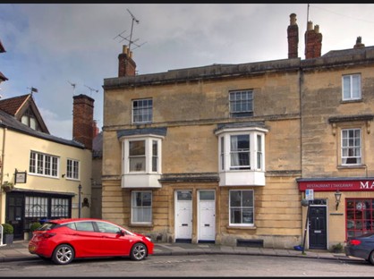 1 Bed Flat, St. Johns Street, SN10