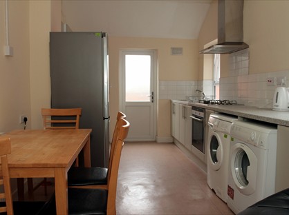 4 Bed Terraced House, St. Peters Road, LE2