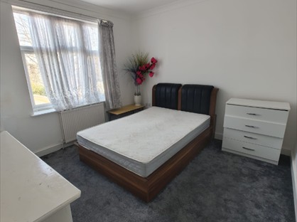 Room in a Shared House, Fourth Avenue, E12