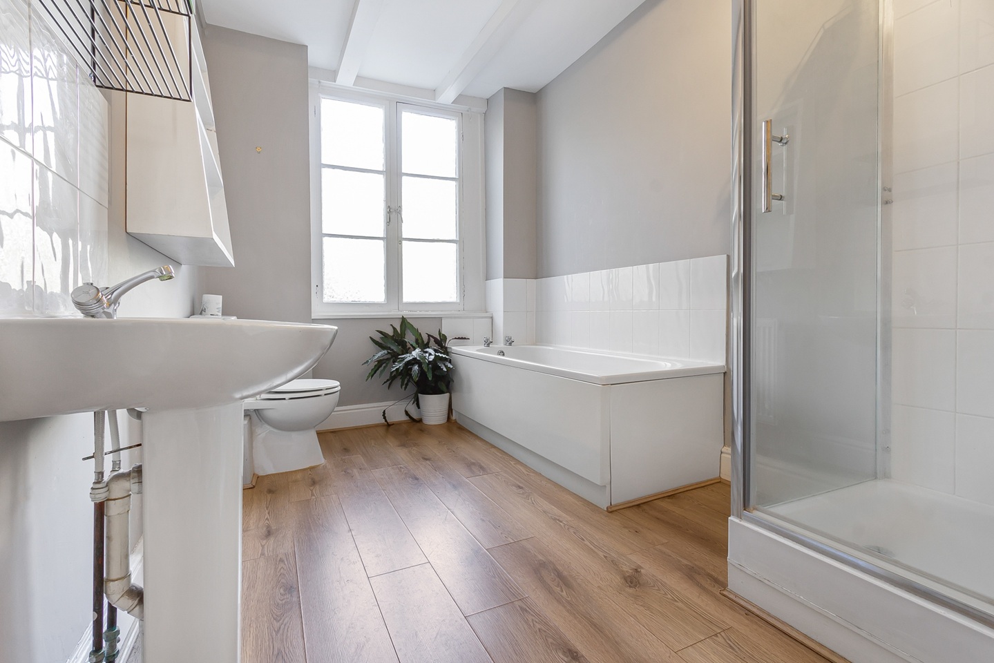 Additional image 2 of 2 Bed Flat, Cornwallis Crescent, BS8, N1 7GU