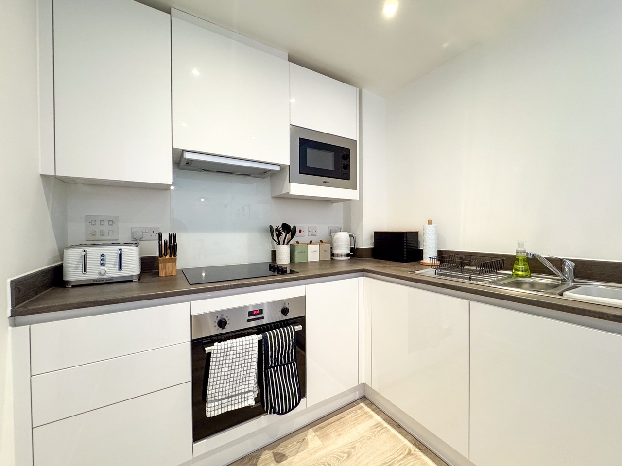 Additional image 6 of 2 Bed Flat, Erasmus Drive, DE1, N1 7GU