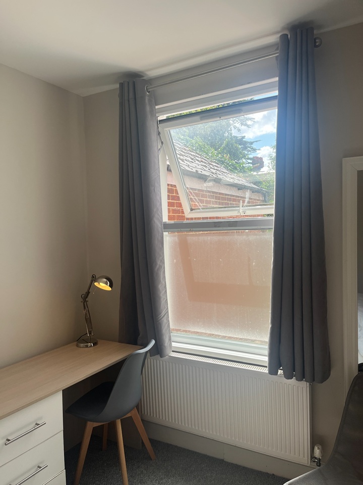 Additional image 3 of Room in a Shared House, Waylen Street, RG1, N1 7GU