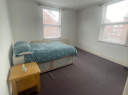 Room in a Shared House, Shafton Place, LS11