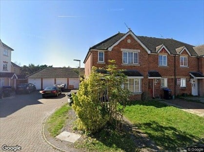 5 Bed End Terrace, Nightingale Shott, TW20