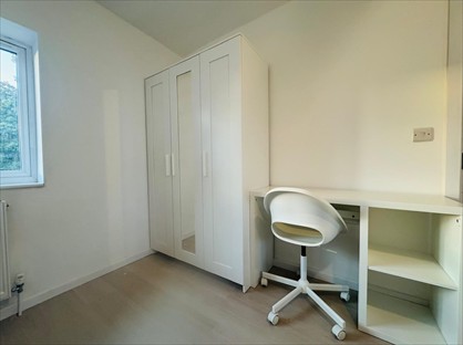 Studio Flat, Gilton Road, SE6