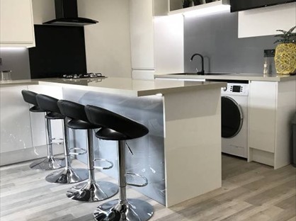 Room in a Shared House, Moorside Road, M27