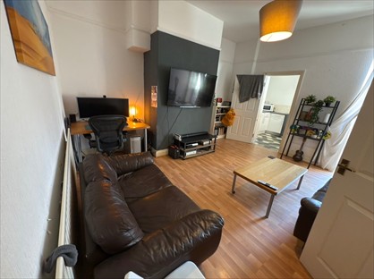 2 Bed Flat, Forsyth Road, NE2