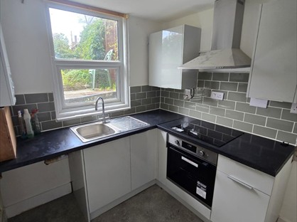 1 Bed Flat, Basement  Gladstone Road, CT14