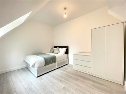 1 Bed Flat, Station Road, E7