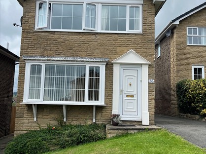 3 Bed Detached House, Templars Close, HX4