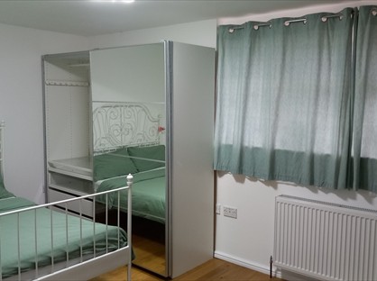 Room in a Shared House, Austen Paths, SG2