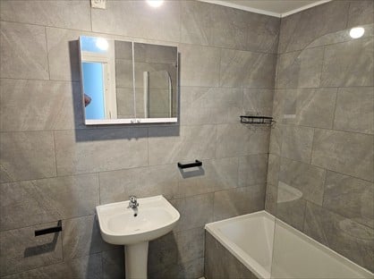 4 Bed End Terrace, Cloughfield Avenue, M5
