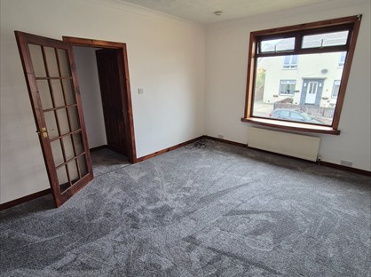 2 Bed Flat, Broom Crescent, KA18