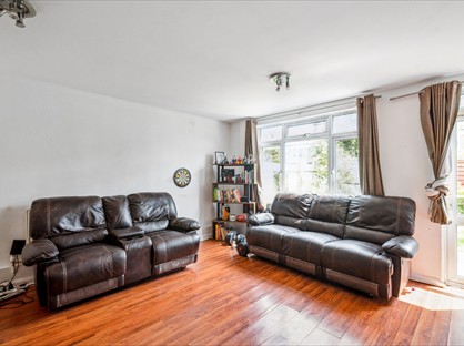 3 Bed Terraced House, Wimborne Close, SE12