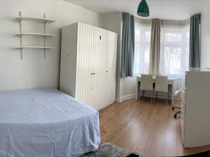 Room in a Shared House, Babington Road, NW4