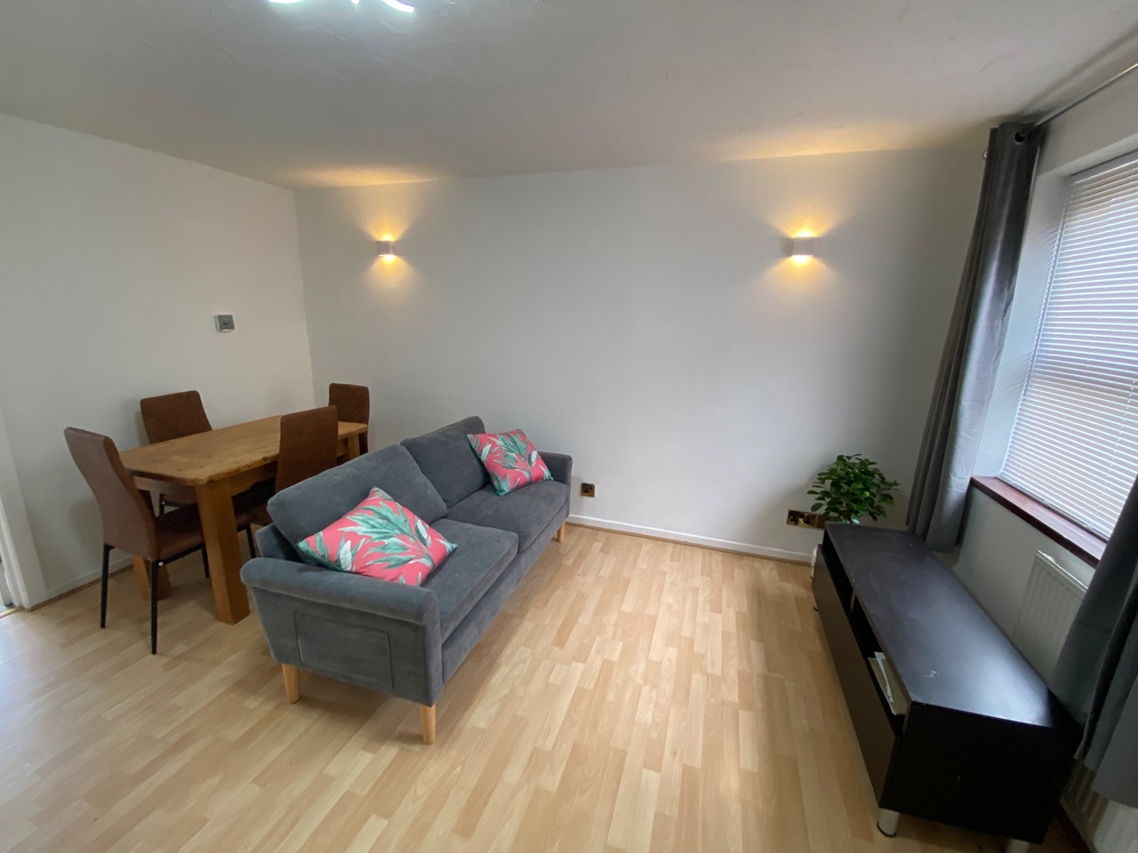 Lower Earley, Reading - 2 Bed End Terrace, Chilcombe Way, RG6 - To Rent ...