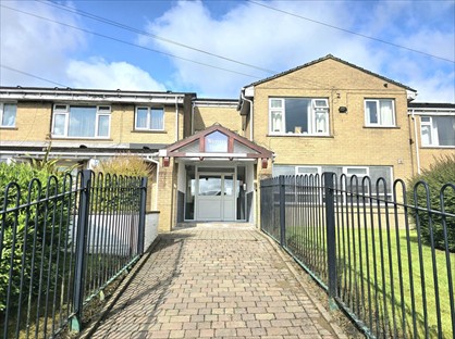 2 Bed Flat, Cumberland Close, HX2