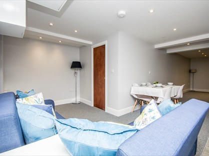 1 Bed Flat, Rochdale Road, OL13