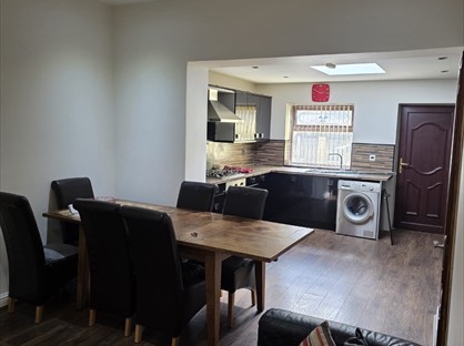 3 Bed Terraced House, Wellands Terrace, BD3