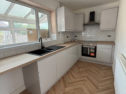 2 Bed Semi-Detached House, North Wingfield, S42