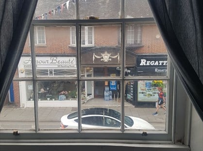 1 Bed Flat, Reading Road, RG9