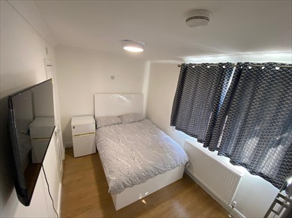 Room in a Shared House, Harries Road, UB4
