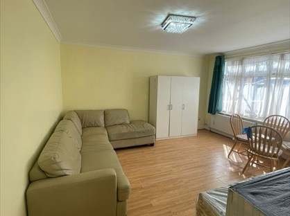Room in a Shared House, Manor Drive, HA9