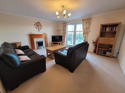 2 Bed Flat, Queens Road, AB15