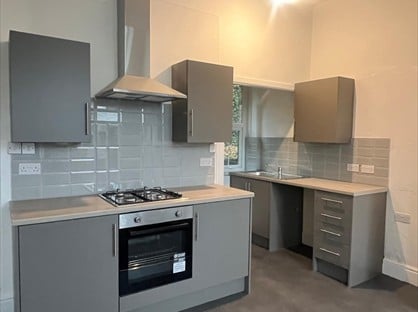 2 Bed Terraced House, Stump Cross, HX3