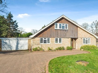 3 Bed Detached House, Woodlands Park, KT20
