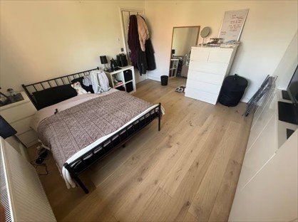 Room in a Shared House, Western Avenue, W3