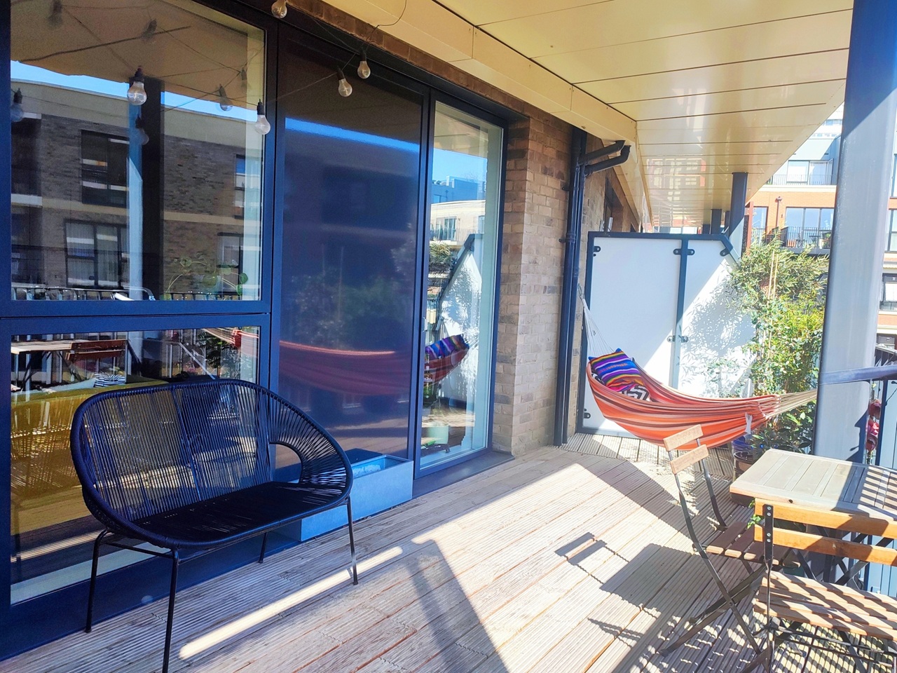 2 Bed Flat, Scena Way, SE5 photo 3