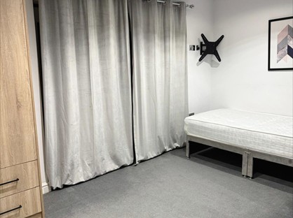 Bedsit, Eagle Way, PE7