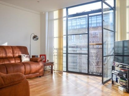 2 Bed Flat, Ferry Quays, TW8