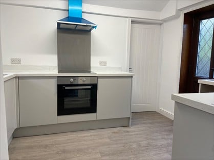 1 Bed Bungalow, Moorfield Street, HX1