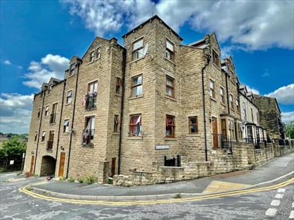 2 Bed Flat, Sackville Heights, S70