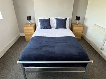 Room in a Shared House, Church Walk, S80