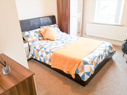 Room in a Shared House, Moreton Avenue, M32