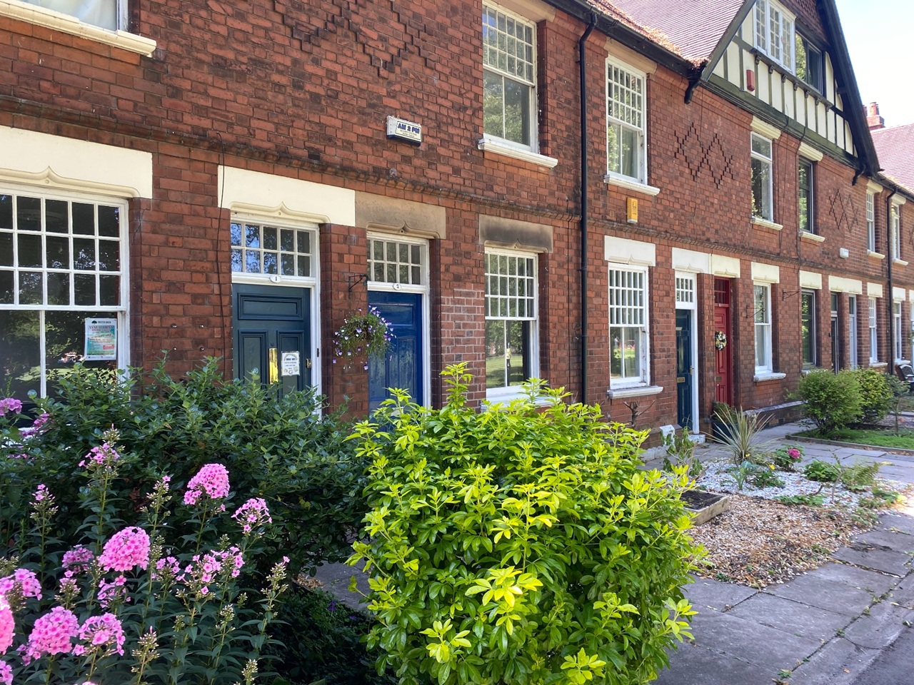 4 Bed Terraced House, St. Paul's Road, DE1, N1 7GU