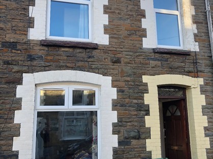 3 Bed Terraced House, Leyshon Street, CF37