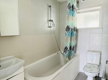 3 Bed Terraced House, Benets Road, RM11