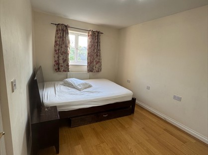 Room in a Shared House, Lake Close, RM8