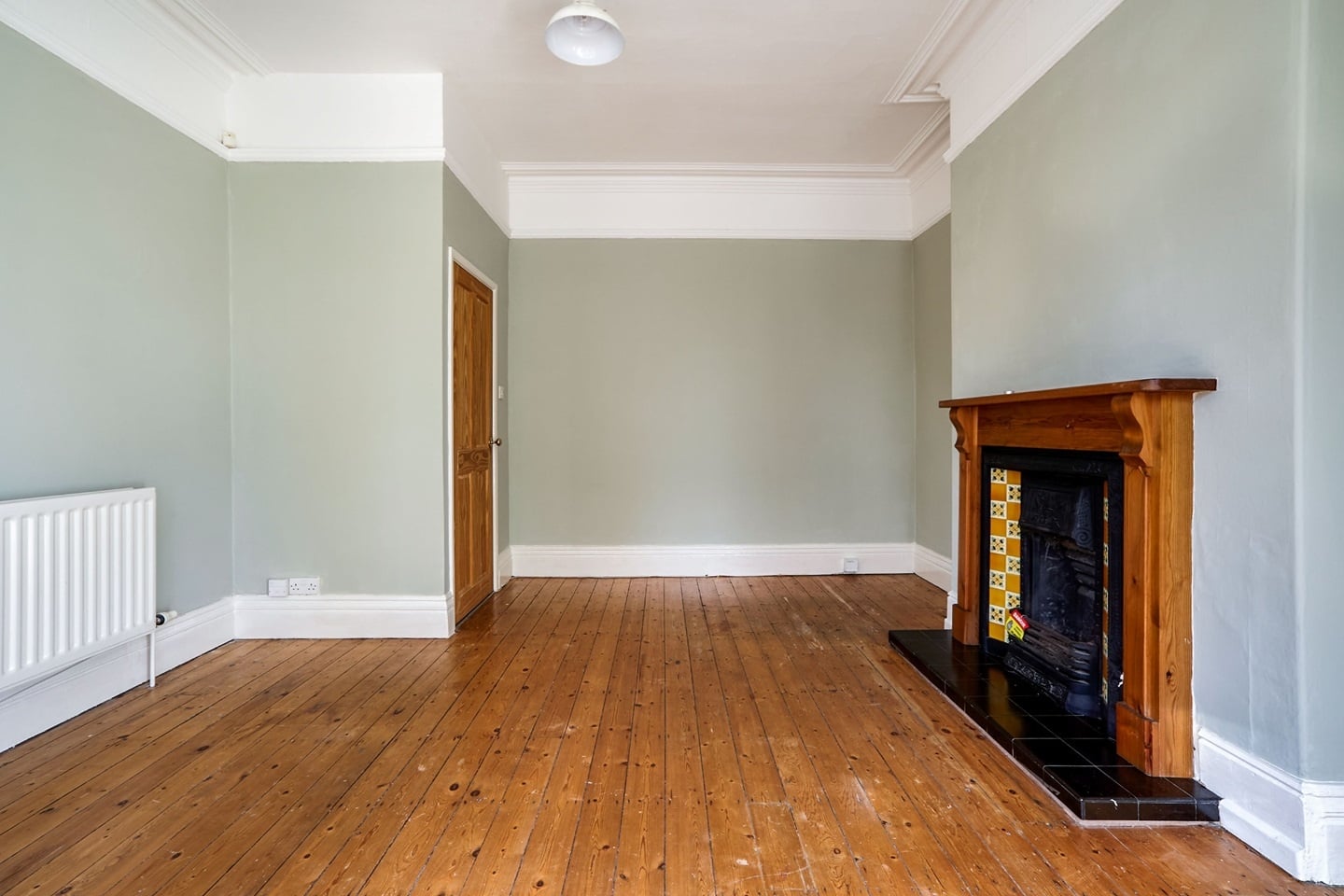 1 Bed Flat, Park Mount, LS5 photo 3