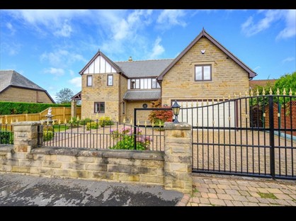 5 Bed Detached House, The Nook, WF3