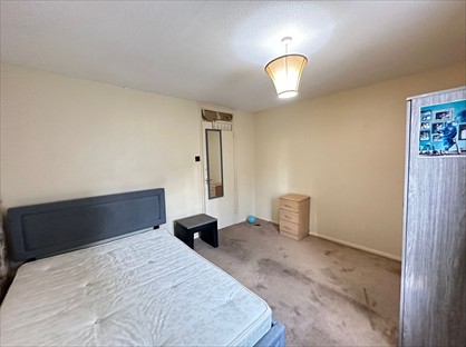 4 Bed Terraced House, Scarborough Street, E1