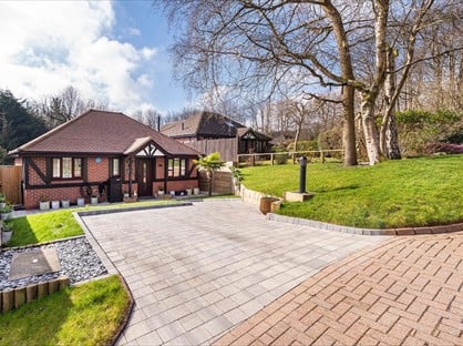 3 Bed Detached House, Oak Warren, TN13