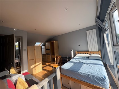 Studio Flat, Manchester Road, E14