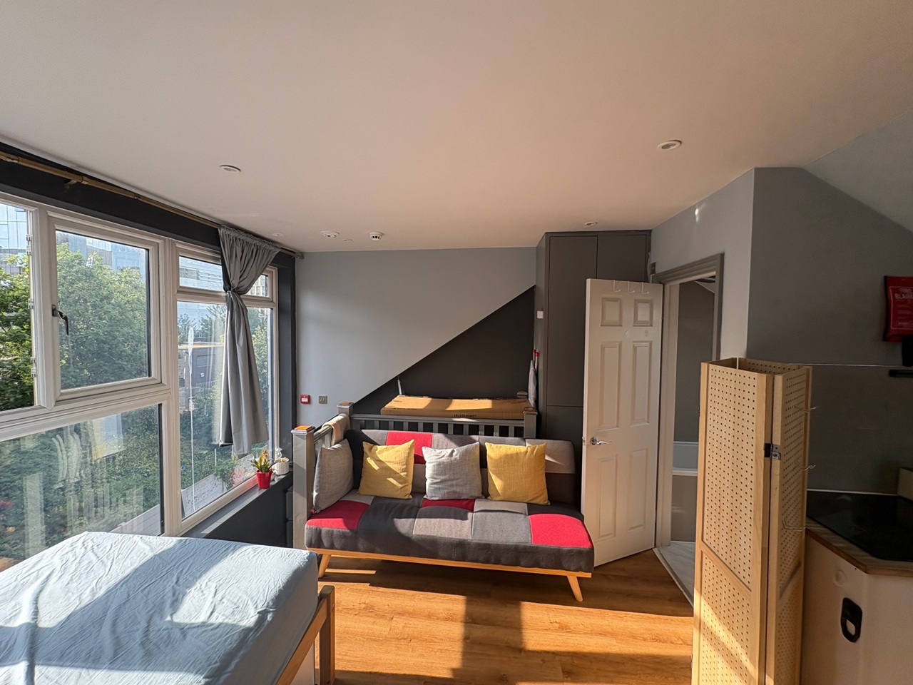 London - Studio Flat, Manchester Road, E14 - To Rent Now for £1,450.00 p/m