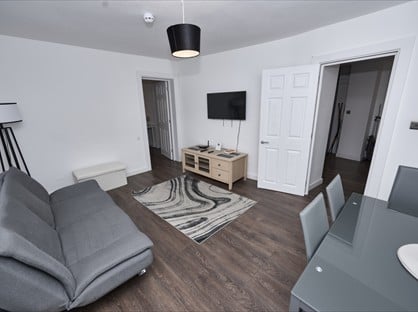 1 Bed Flat, Temple Square, HP20