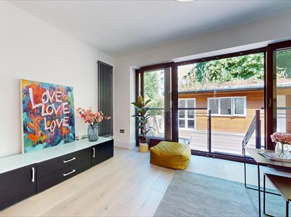3 Bed Flat, Loveridge Road, NW6